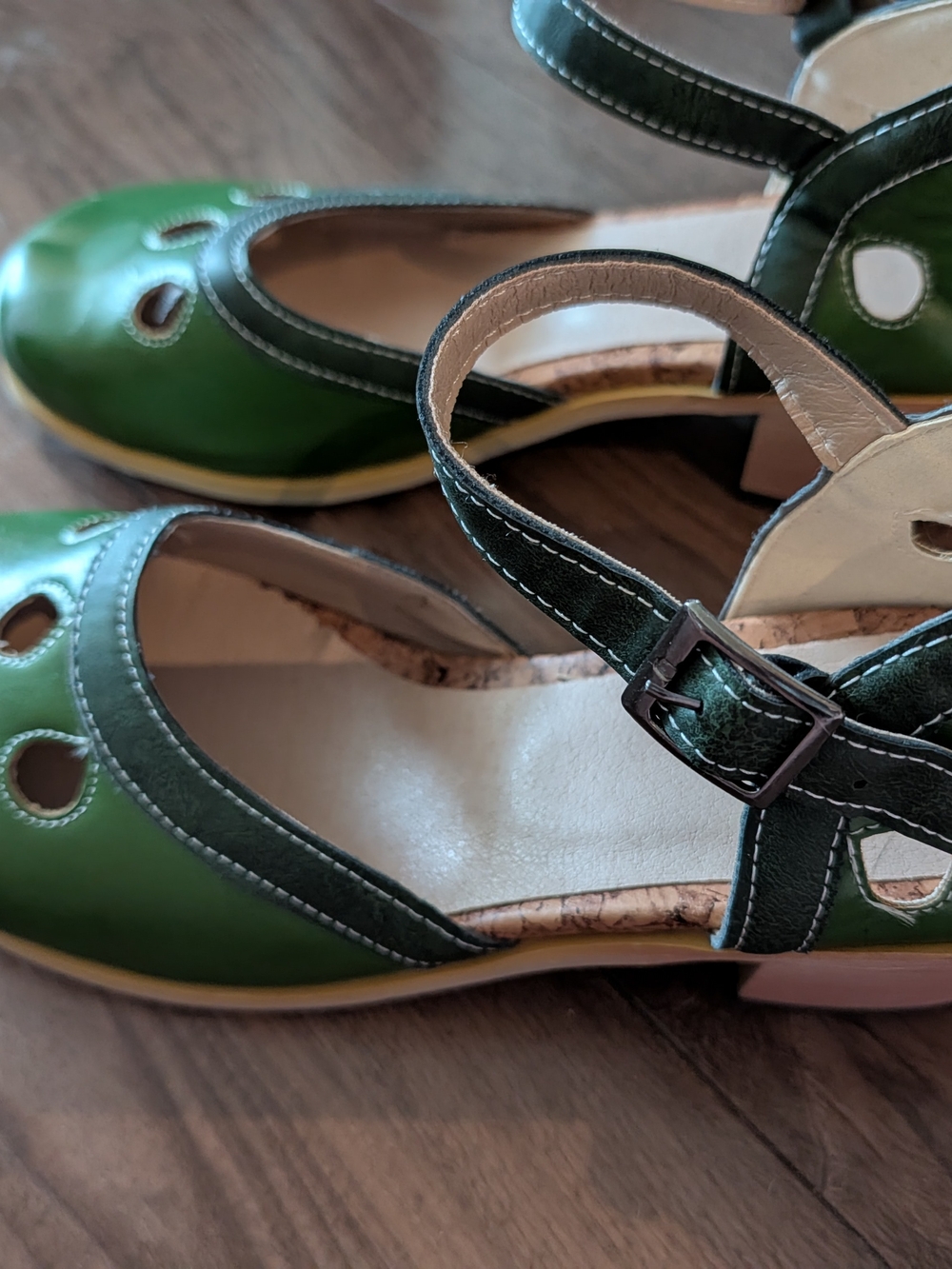 Mary Jane Cutout Ankle Buckle Strap Block Heel Sandals | Size 38 (7) | Green - Picture 8 of 15